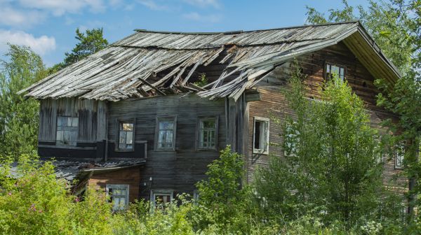 Cottage Demolition in Longview